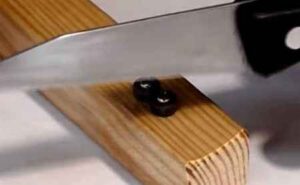 Как сделать точилку для ножей из зажигалки